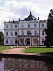 Zámek Ploskovice