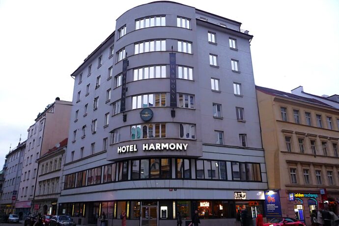 Český dům (Hotel Harmony)