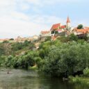Historické srdce a perla jižní Moravy, vinařský ráj s podzemním labyrintem. To vše je Znojmo!