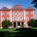 Zámek Dětenice a středověká dobová krčma
