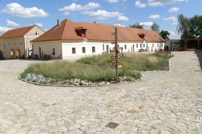 Toulcův dvůr