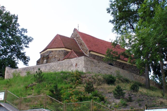 Mochov