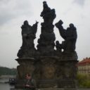 Sousoší Madony se sv. Dominikem a sv. Tomášem Akvinským