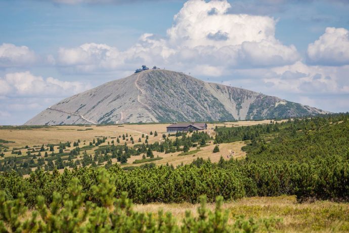 Nejvyšší hora Krkonoš a zároveň České republiky - Sněžka, se tyčí do výšky 1602 metrů nad mořem. Foto: ©Pixabay.com