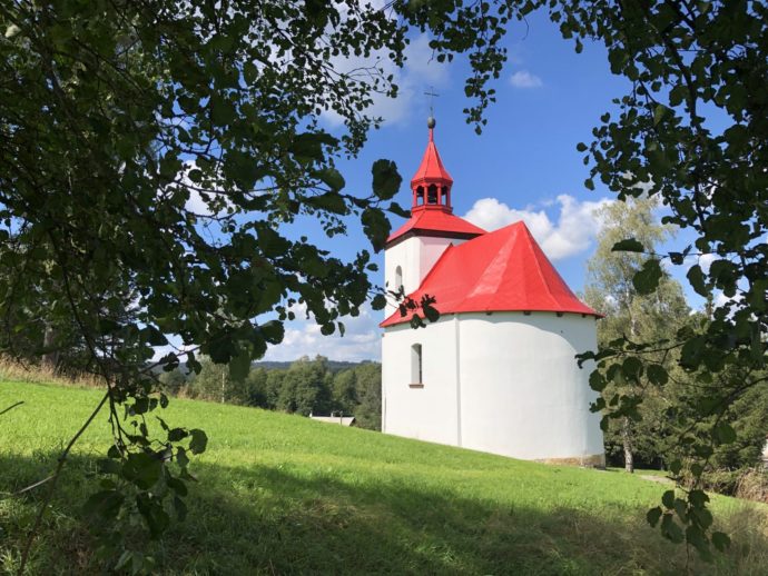 Empírová kaple sv. Anny v osadě Čihák 