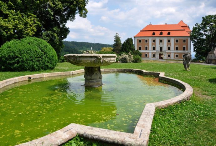 Zámek Valeč. Foto © NPÚ
