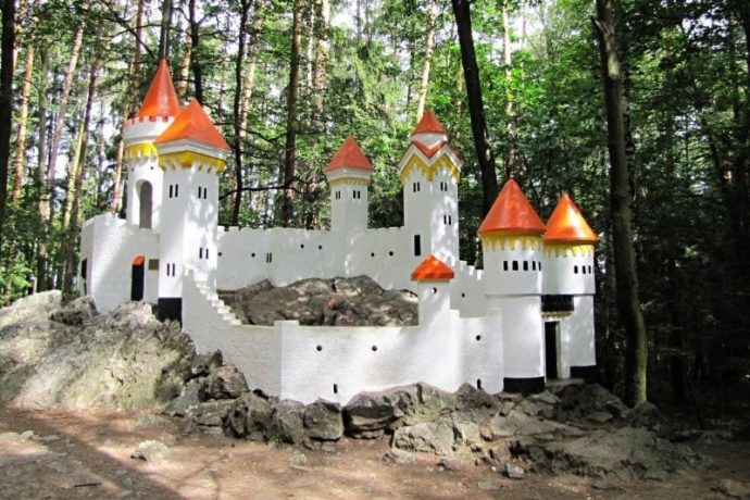 Slatiňany opraví Kočičí hrádek, miniaturu středověkého hradu