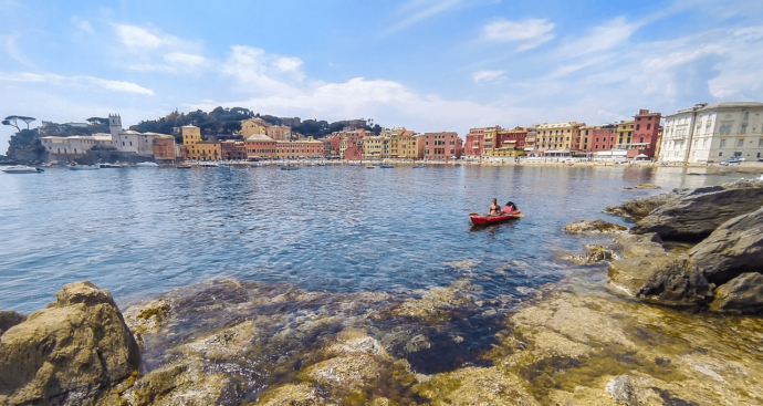 Konec cesty, Zátoka ticha - Sestri Levante. Vzhledem k situaci, která panovala loni v létě nejen v Ligurii, proběhla většina cesty v příznačném tichu (nomen omen). Na některých místech jsme byli jedinými turisty