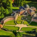Veltrusy: poznejte zámek a rozsáhlý park, kde se konal první veletrh na světě