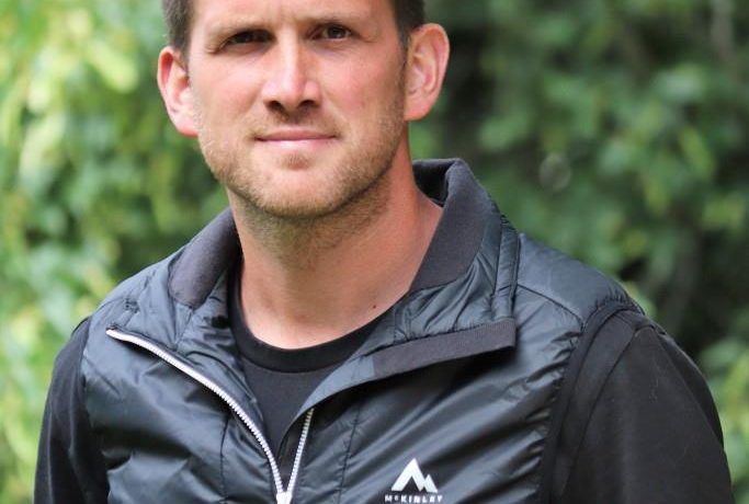 Nebe nad Perninkem – nový román Štěpána Javůrka z malého městečka Krušných hor