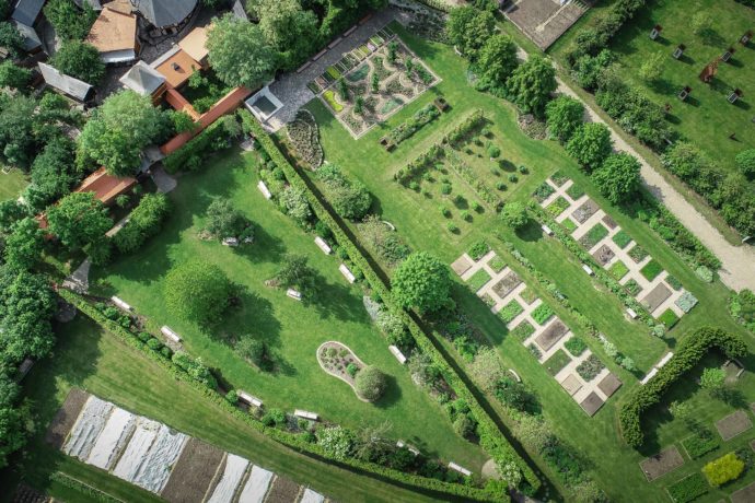 Červencový výlet do Centra řemesel a bylinných zahrad Botanicus v Ostré