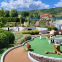 Golf, zábavu a pohádky naleznete v Crazygolfu v Berouně