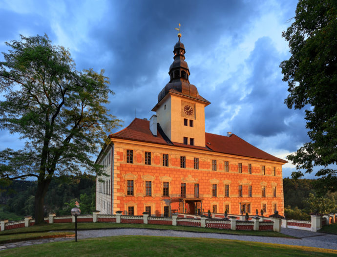 Sochařské umění a sochařský park na zámku Bechyně