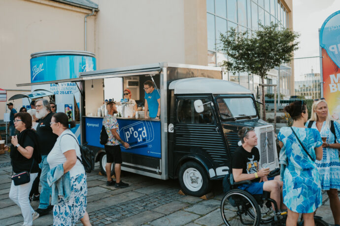 Léto v Prazdroji 2023: Prázdninové čtvrteční večery s devíti koncerty a skvělou zábavou 