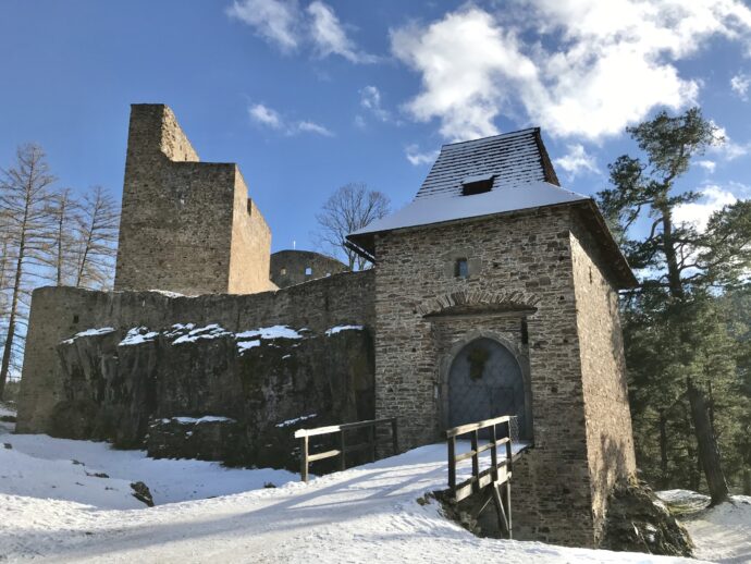 Hrad Velhartice v zimě. Foto: ©Michael Kolář