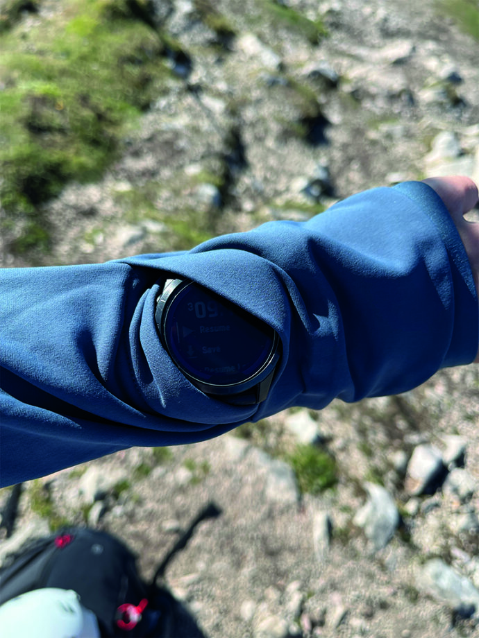 Turistická hybridní mikina Quechua MH 920