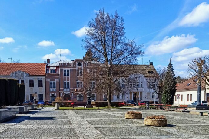 Komárov