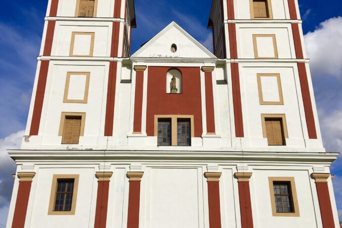 Kostel sv. Markéty, Podlažice
