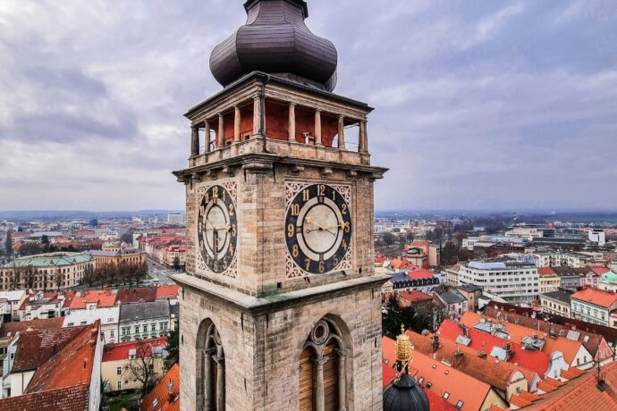 Bílá věž z ochozu katedrály sv. Ducha. Foto© Michal Cílek