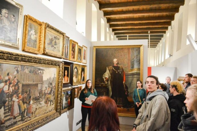 Komentovaná prohlidka výstavy Eppocha Salonu. Foto: ©ZČG