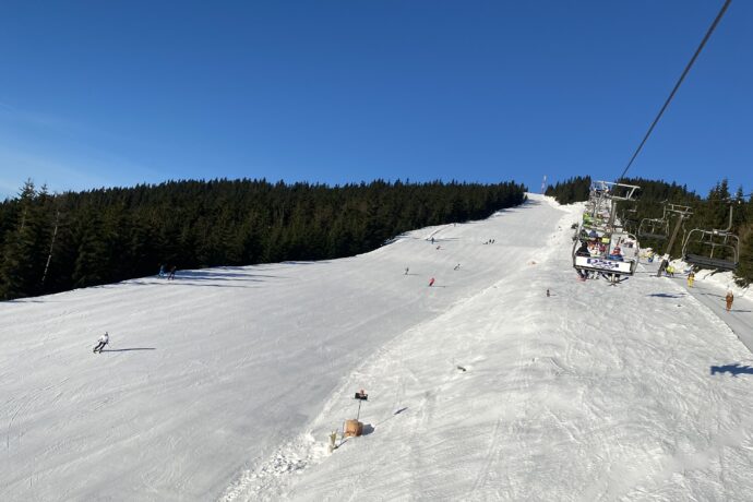 Zdroj: Skiareál Špindlerův Mlýn a Skiareál Ještěd