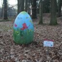 Stezka za obřími kraslicemi na zámku Hluboká nad Vltavou