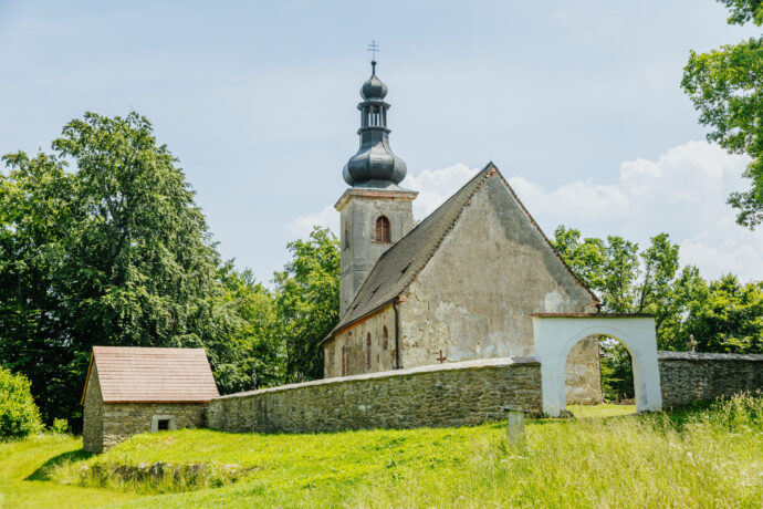 Začala sbírka na obnovu fasády kostela svatého Vavřince v Klení