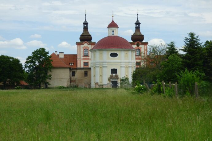 Kostel sv. Anny — Nové Dvory