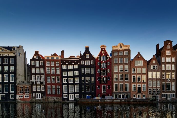 Architektura v Amsterdamu. Foto © Pixabay
