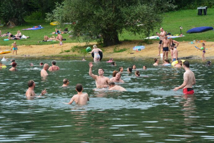 Z Kališova jezera se stává hit, bude mít i plavecká mola