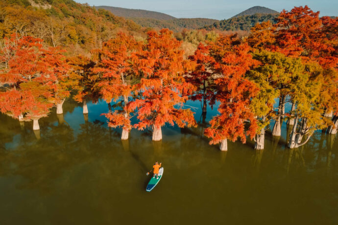 Paddleboarding - kam vyrazit. Foto: ©Depositphoto