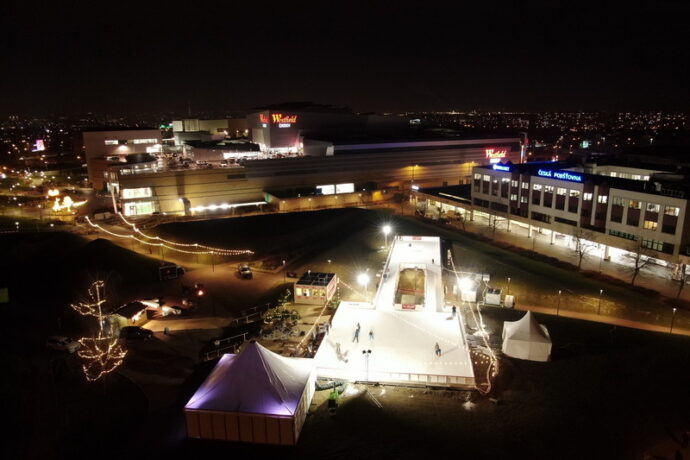 Veřejné kluziště Chodov 2024/2025. Bruslení u OC Westfield