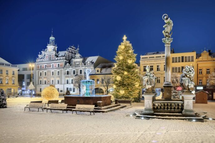 Vánoční a adventní akce ve středních Čechách 2024. Advent v Levandulovém údolí i vánoční jízdy v Solvayových lomech