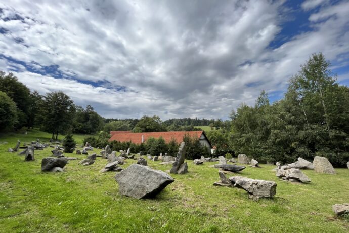 Menhirové pole, Lešišov