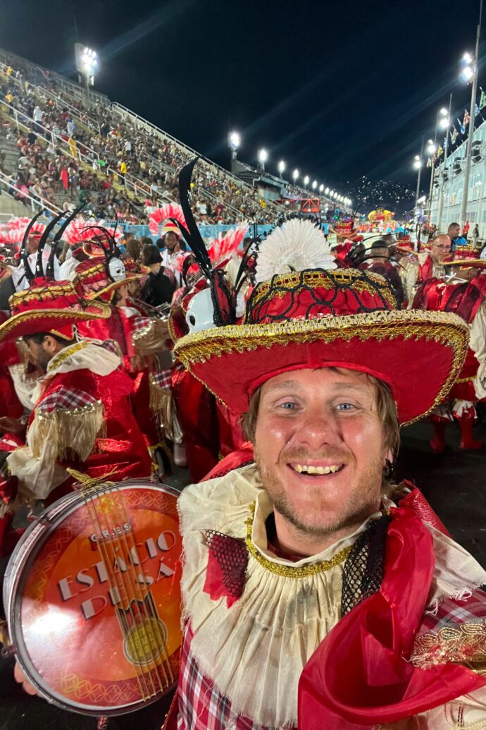 Karneval v Riu stále pokračuje a vyvrcholí o víkendu tradiční přehlídkou vítězných škol samby.