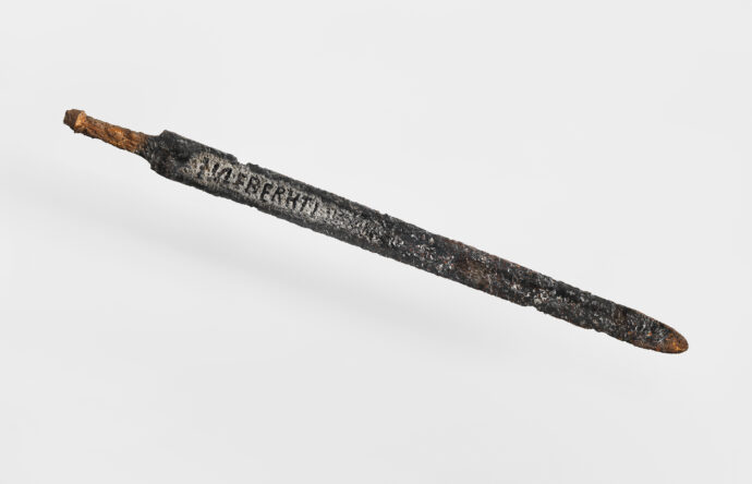 Meč, konec 9. – počátek 10. století. Foto:©Archeologické centrum Olomouc