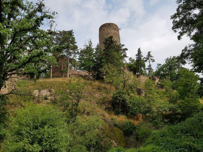 Hrad Žebrák. Foto © Václav Štorek / Creative Commons / CC-BY-SA-4.0