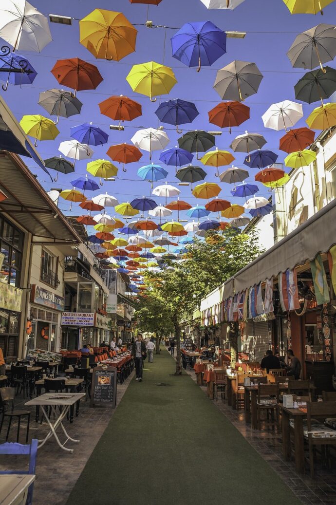 Ulice v Antalya. Foto © Pixabay, Ottomanartist