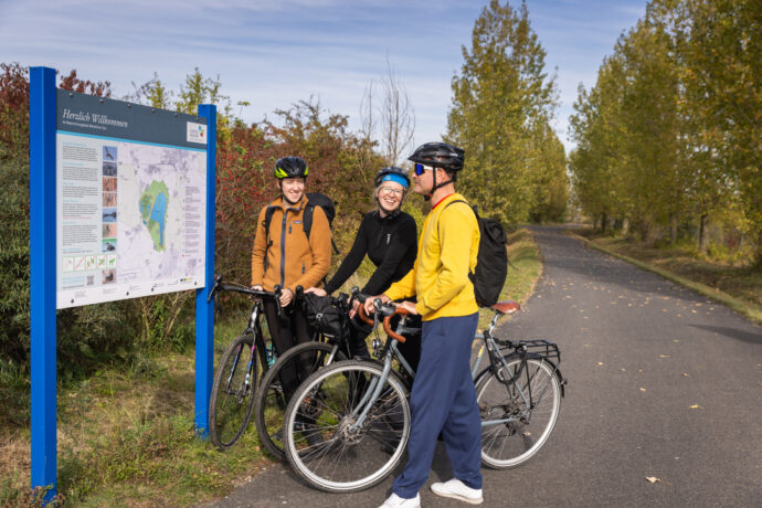 Um den Werbeliner See führt ein gut ausgebauter Radweg © Christian Hüller | leipzig.travel