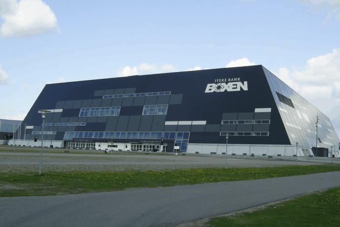 Bank Boxen. Foto autor T-Stone, licence CC BX-SA 3.0