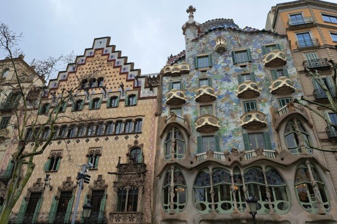 Barcelona zblízka – město, kde se prolíná krása, historie a emoce. Stoletý příběh víry, umění a nekonečné stavby