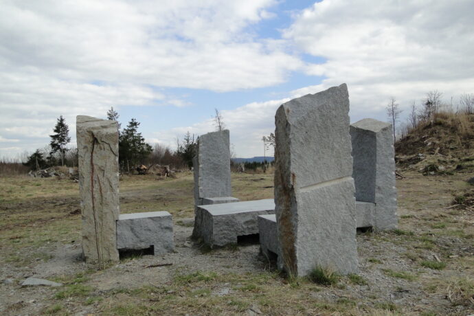 Žulové trůny u Hlinska. Kam za klidem, výhledy a unikátní historií v Železných horách