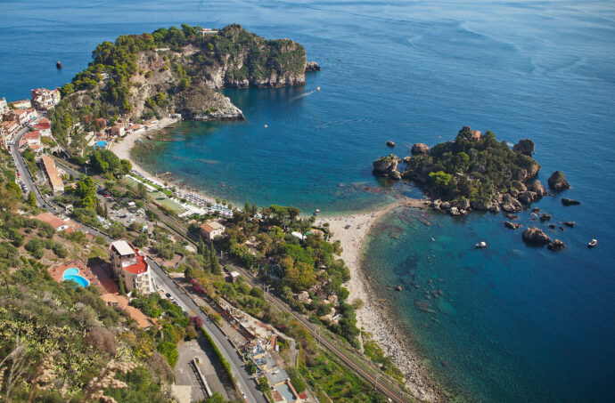Taormina_pláž a Isola Bella. Foto © se svolením Jiří Hloušek