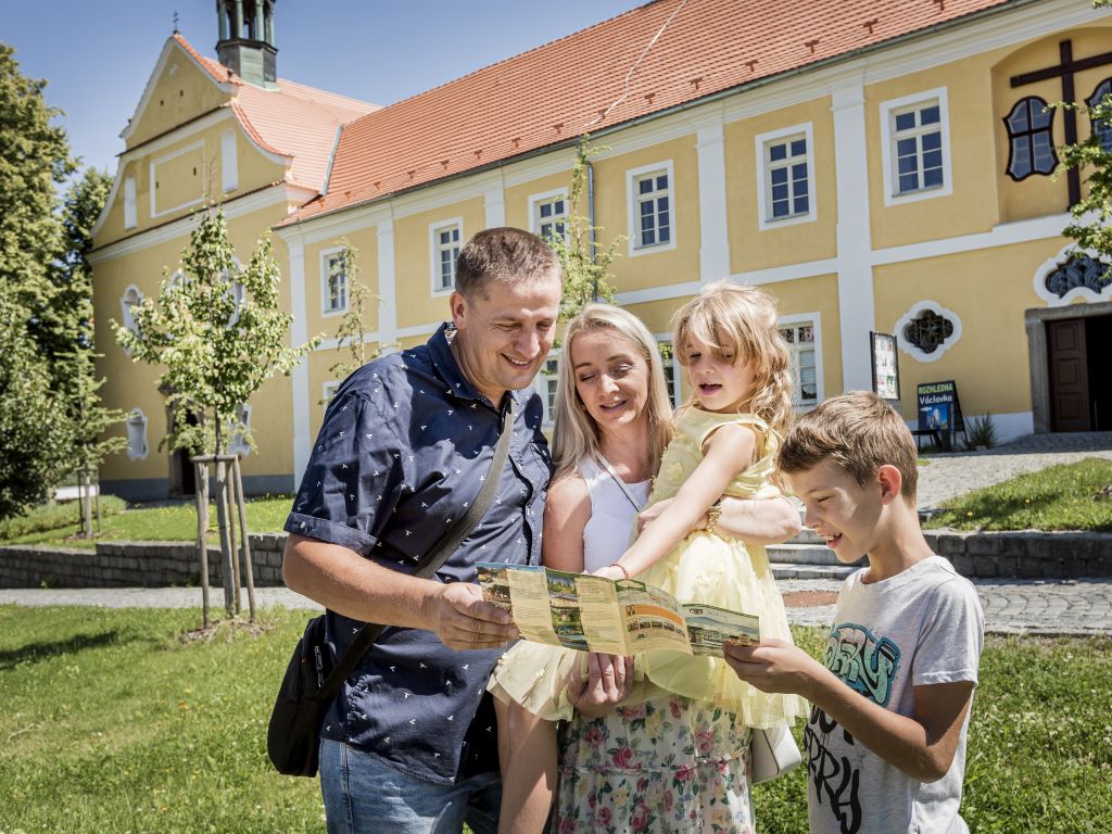 Bývalý františkánský klášter ve Voticích. Foto V. Švajcr