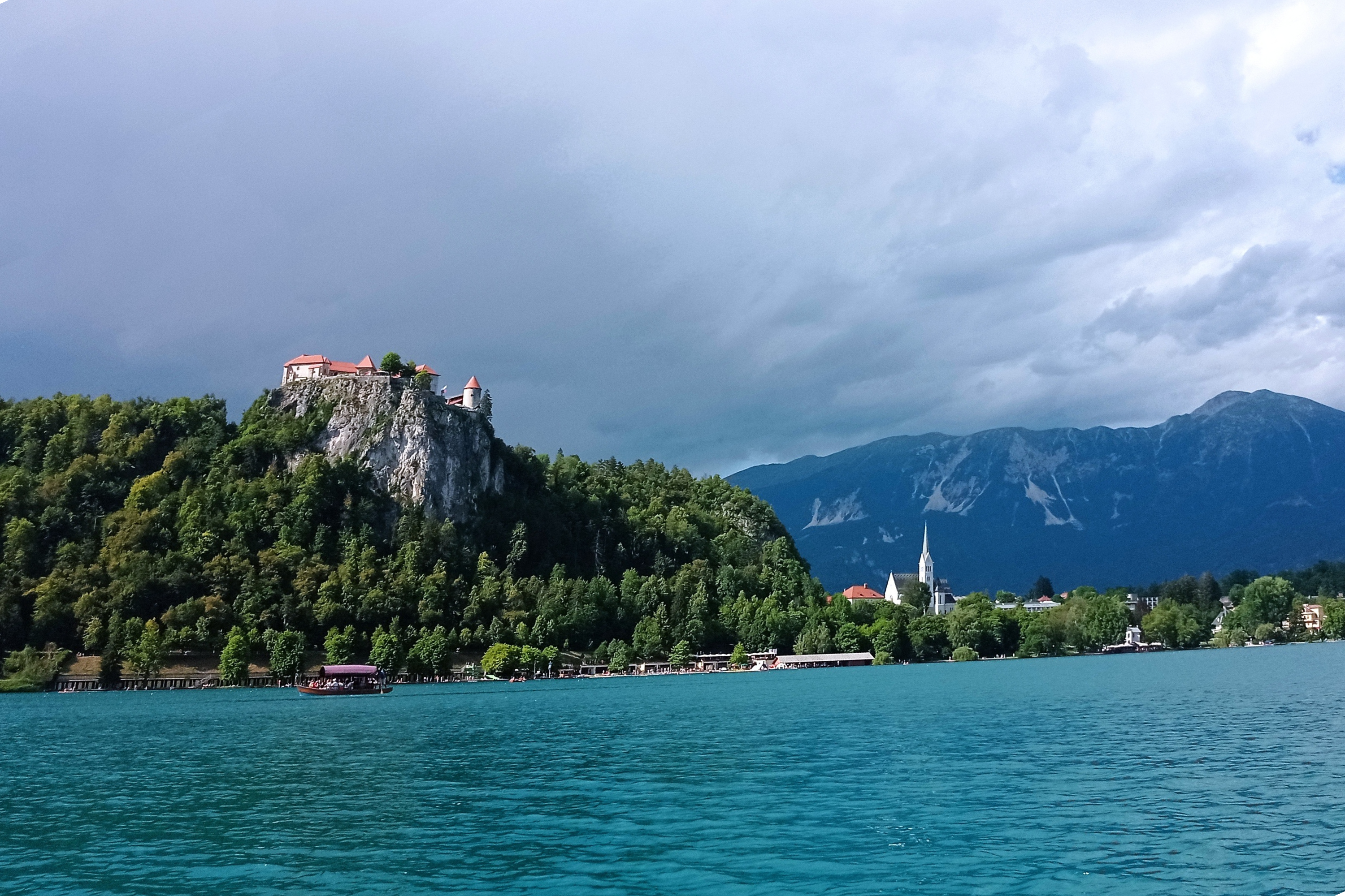 Bled je ikonické slovinské jezero, které si vás podmaní svou krásou