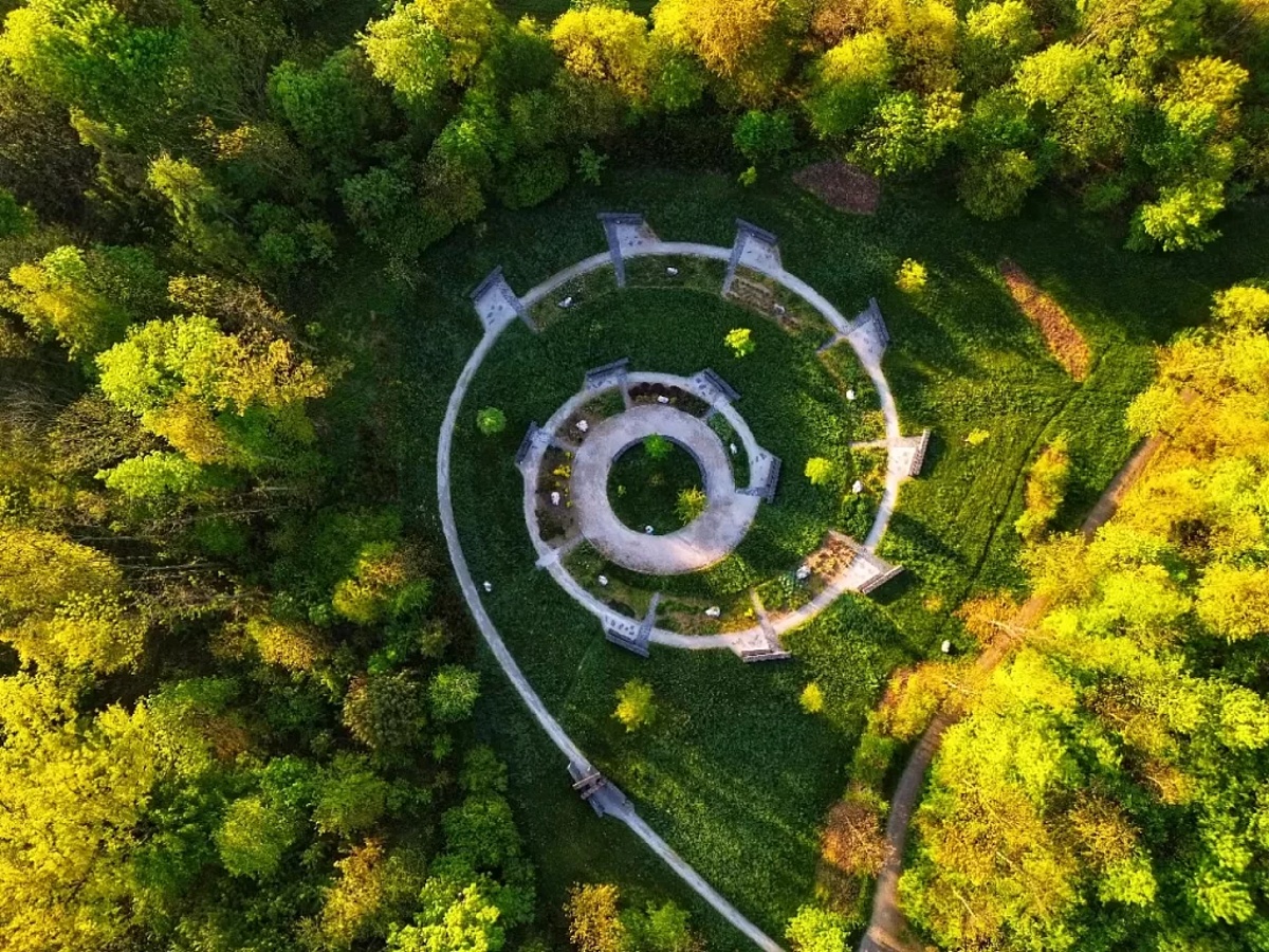 Zvěrokruhová lesní zahrada. Foto: ©Nový Jičín