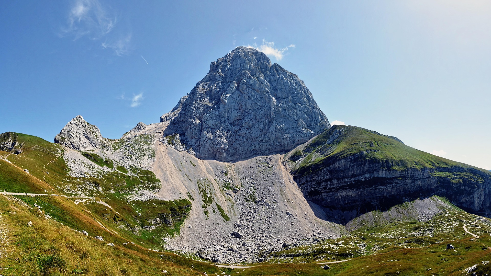 Mangart. Foto: © Martin Tajmr z Pixabay