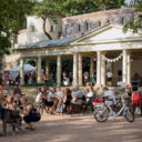 Festival Uprostřed